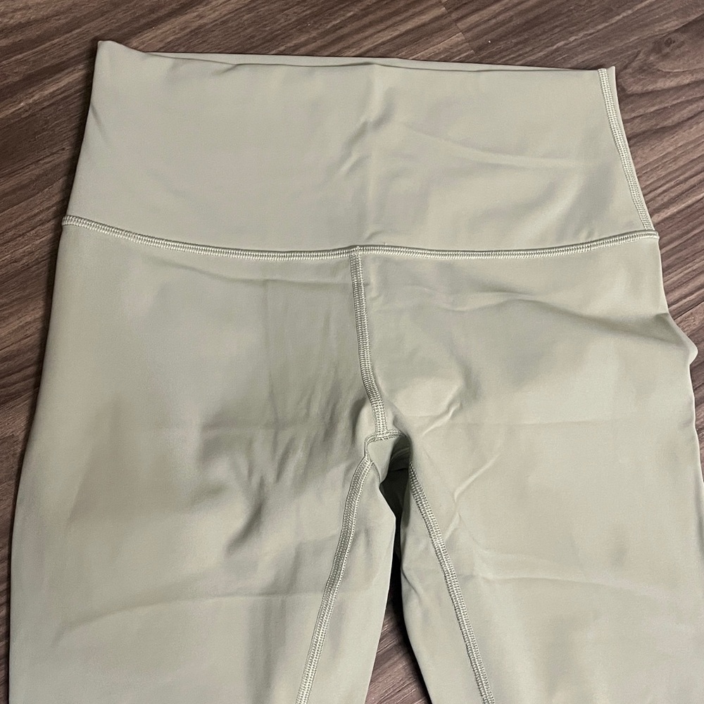 Women’s Lululemon High-Waisted Capri Leggings - Picture 2 of 7